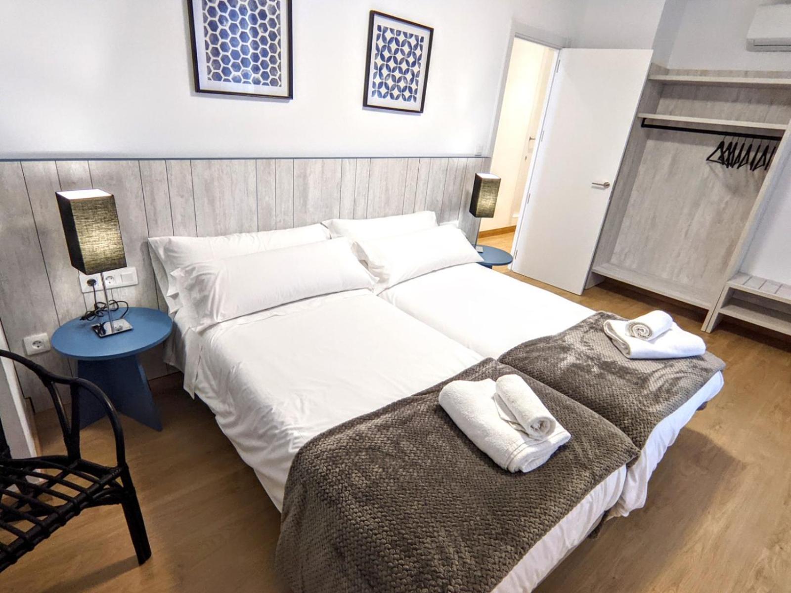 Apartamentos Plaza Del Torico Teruel Luaran gambar