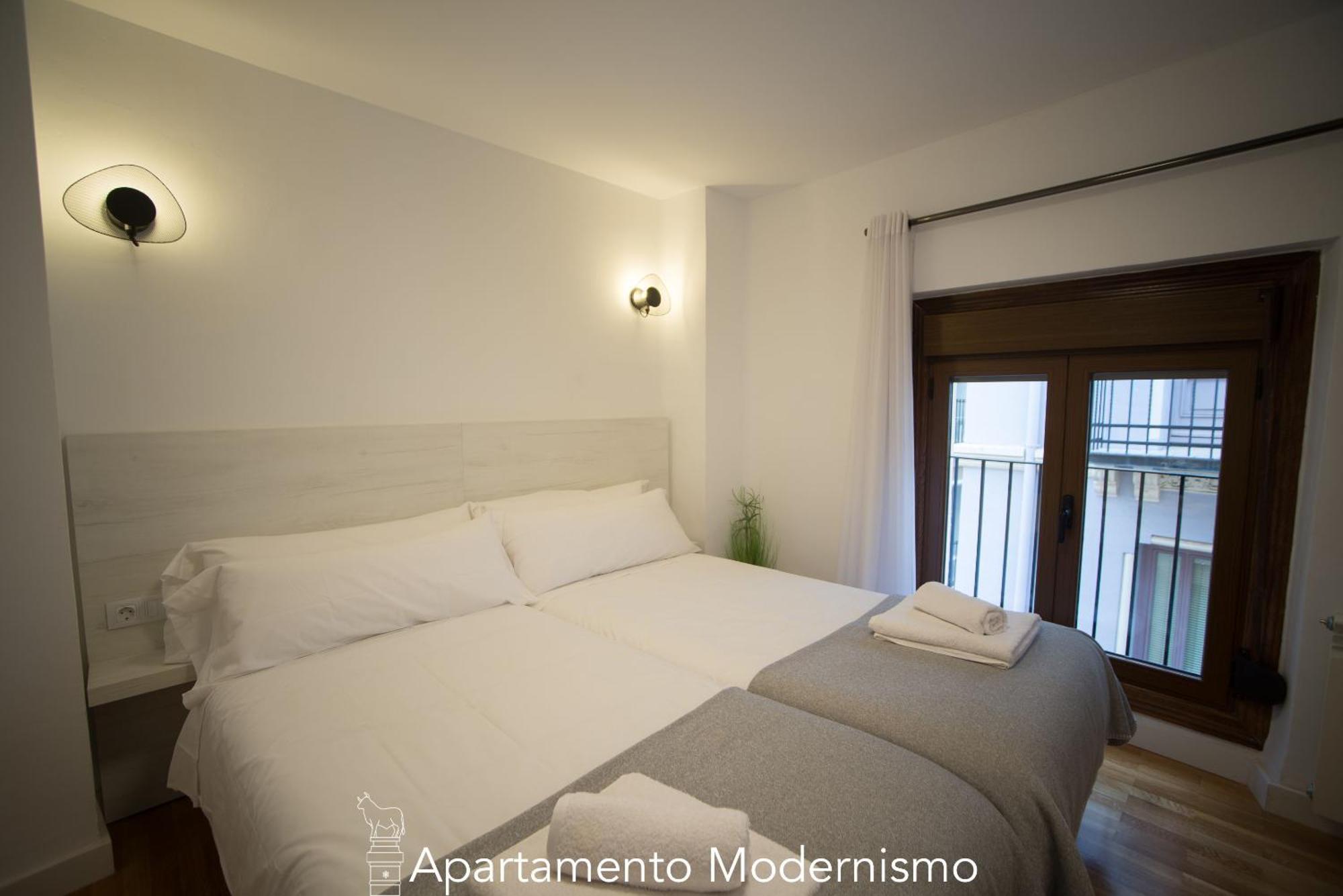 Apartamentos Plaza Del Torico Teruel Luaran gambar