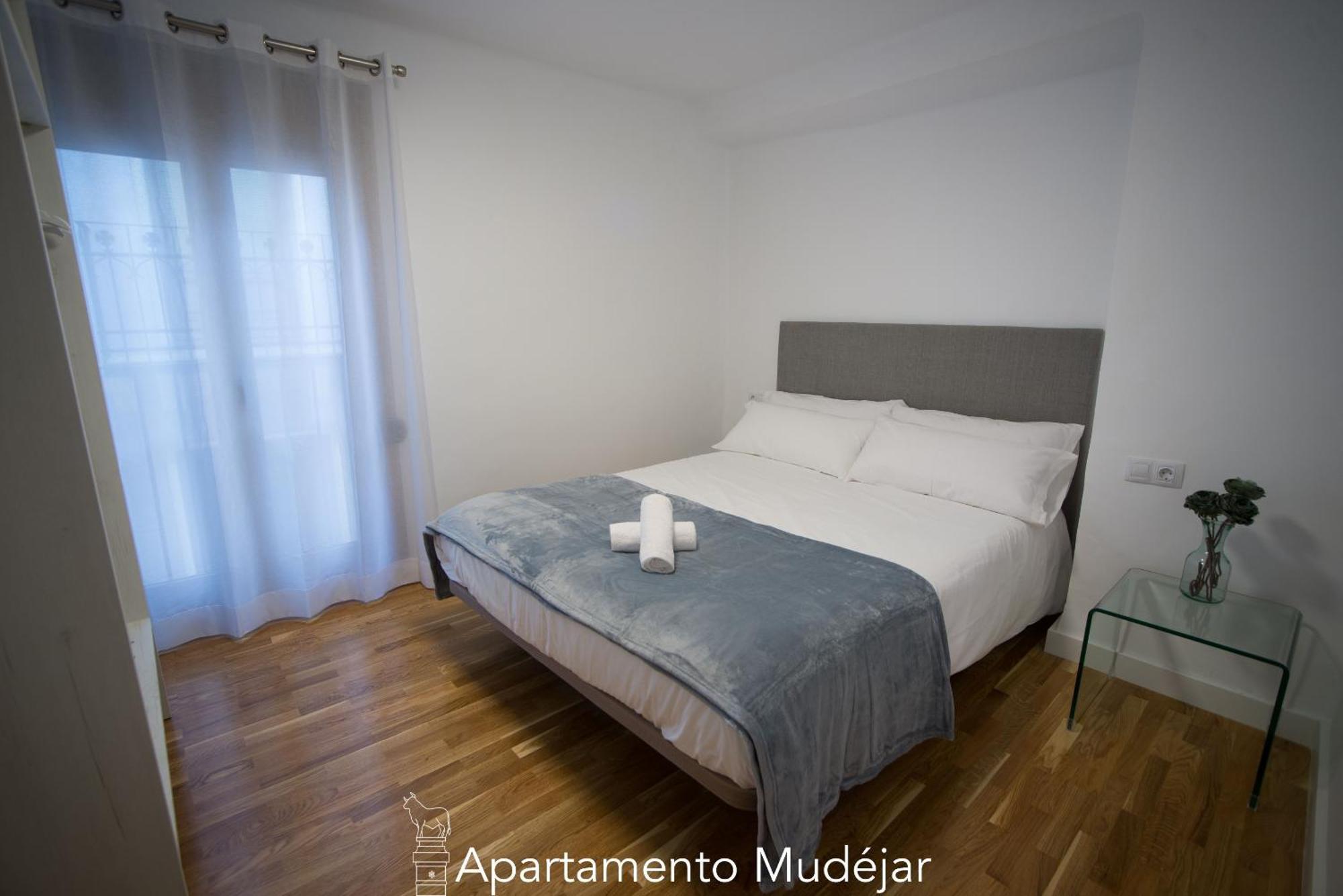 Apartamentos Plaza Del Torico Teruel Bilik gambar
