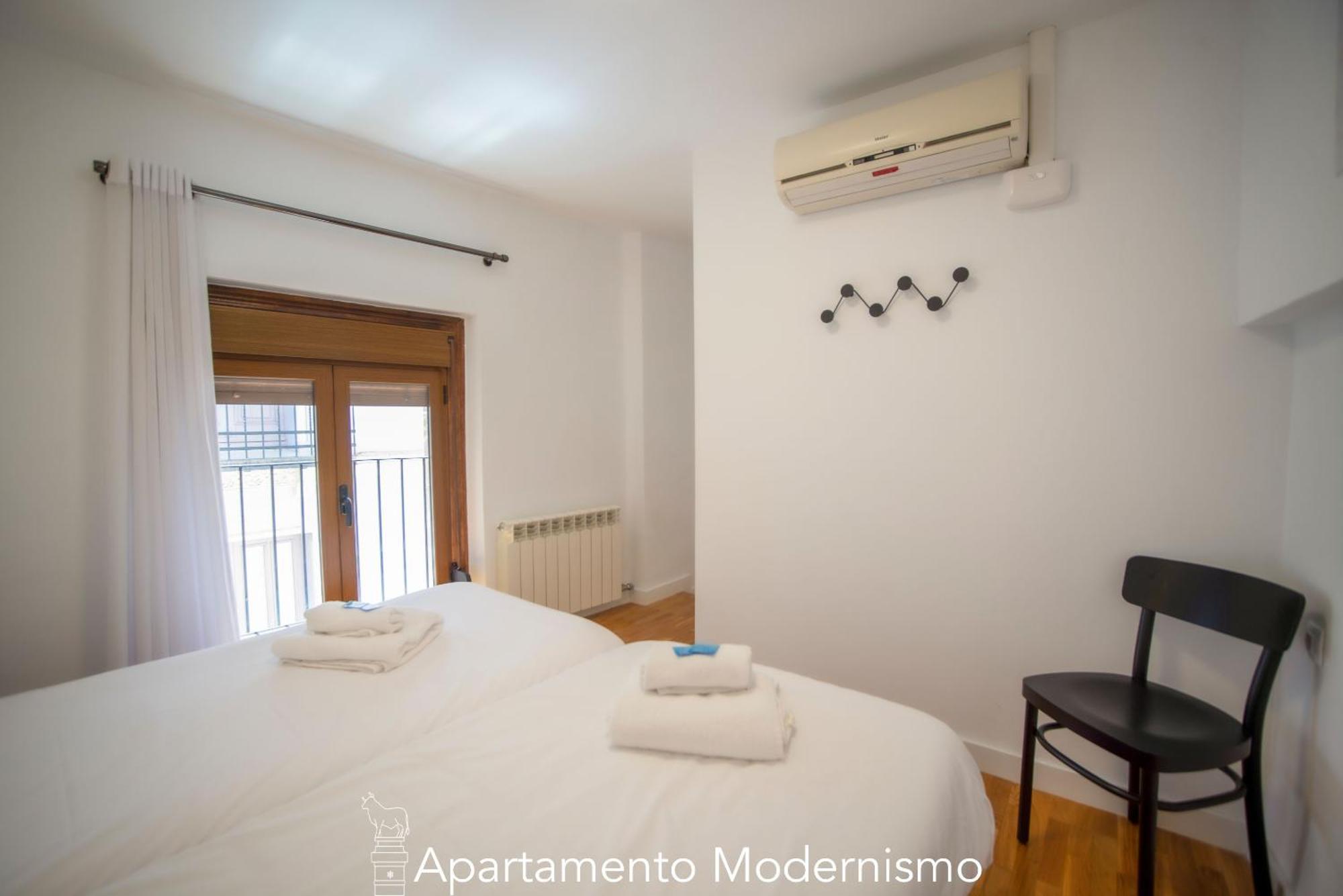 Apartamentos Plaza Del Torico Teruel Bilik gambar