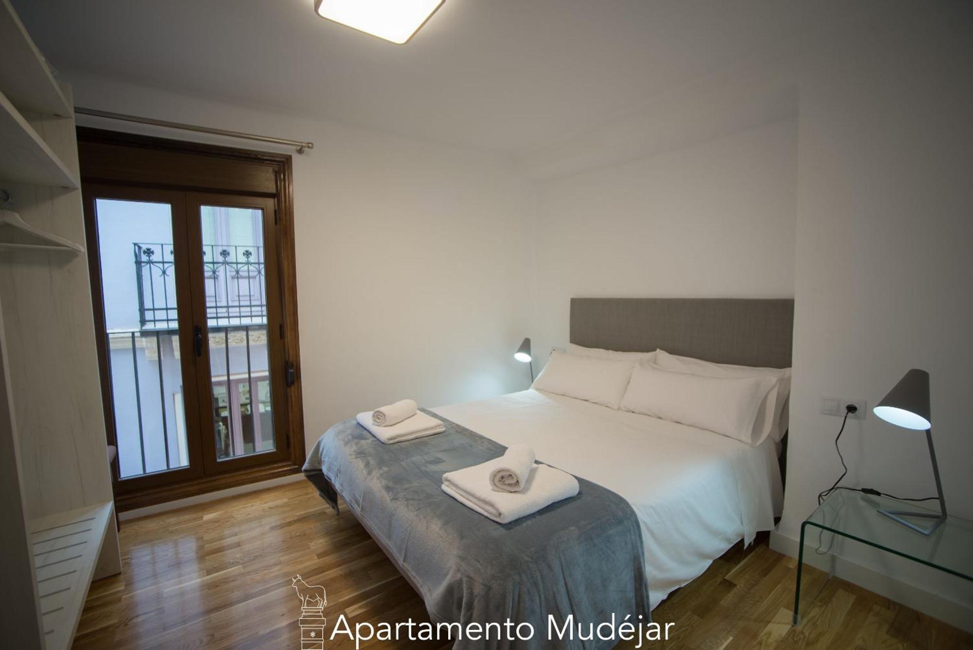 Apartamentos Plaza Del Torico Teruel Luaran gambar
