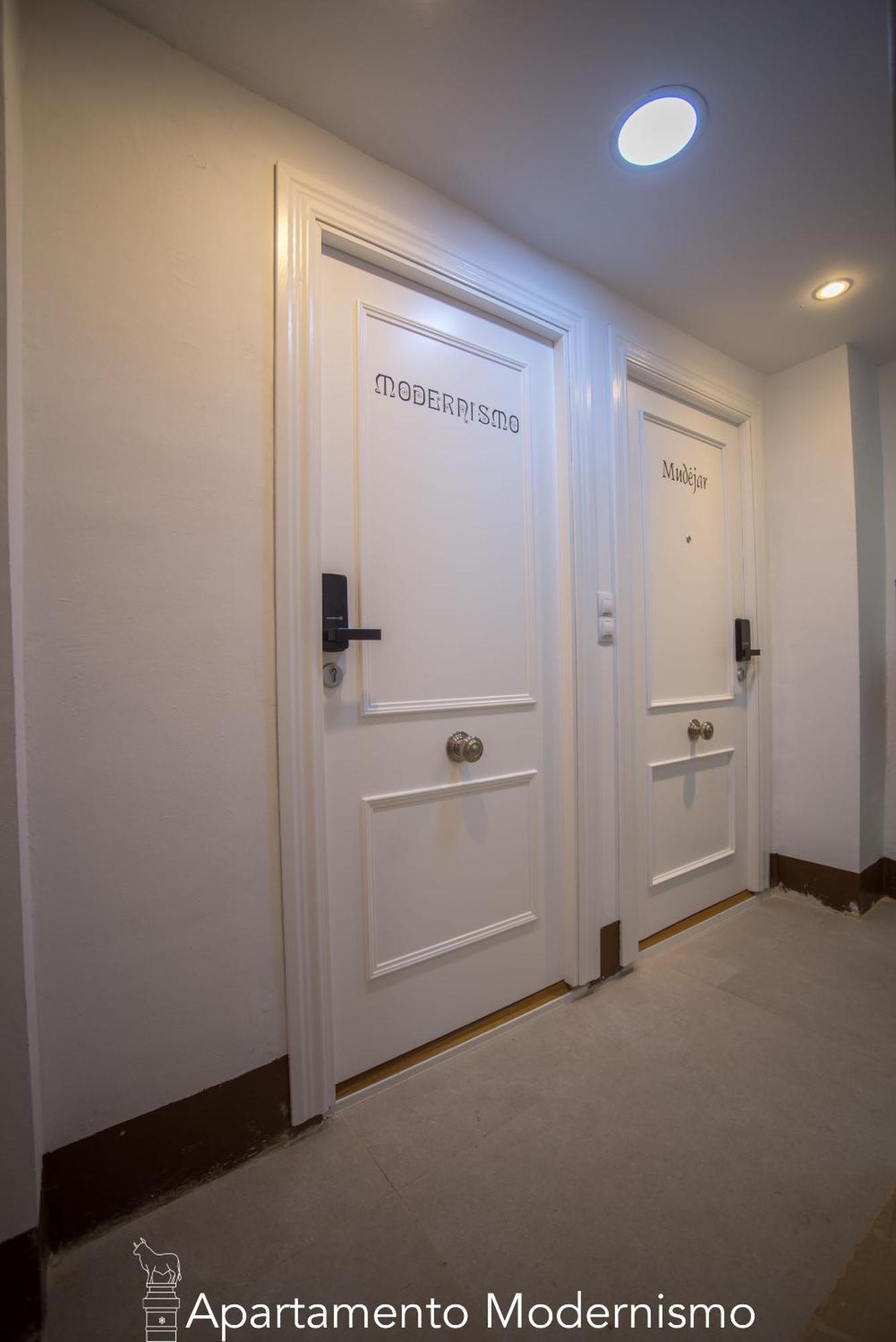 Apartamentos Plaza Del Torico Teruel Bilik gambar