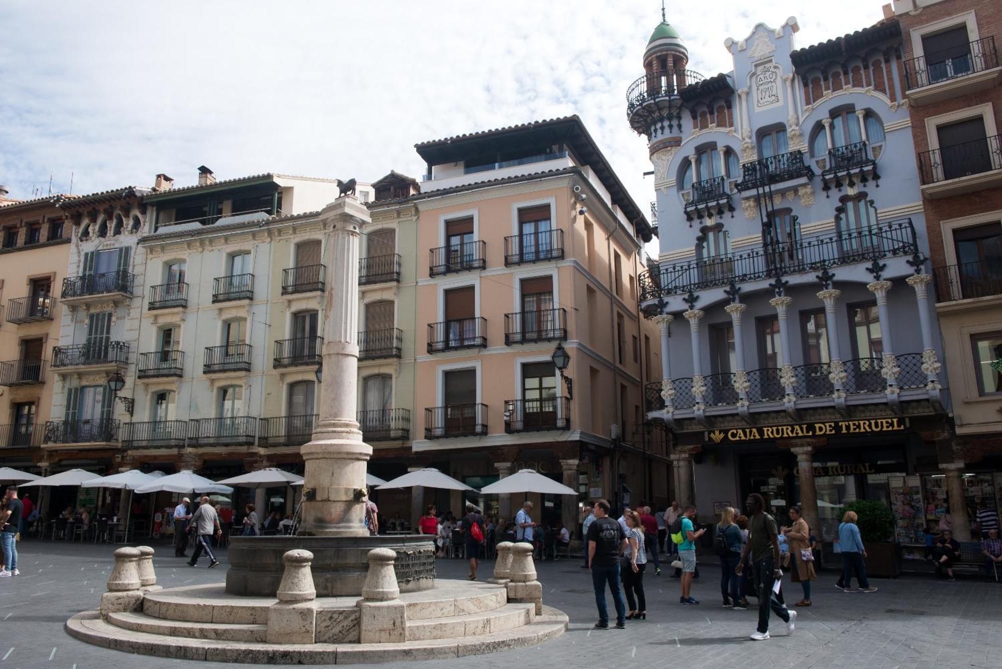 Apartamentos Plaza Del Torico Teruel Luaran gambar