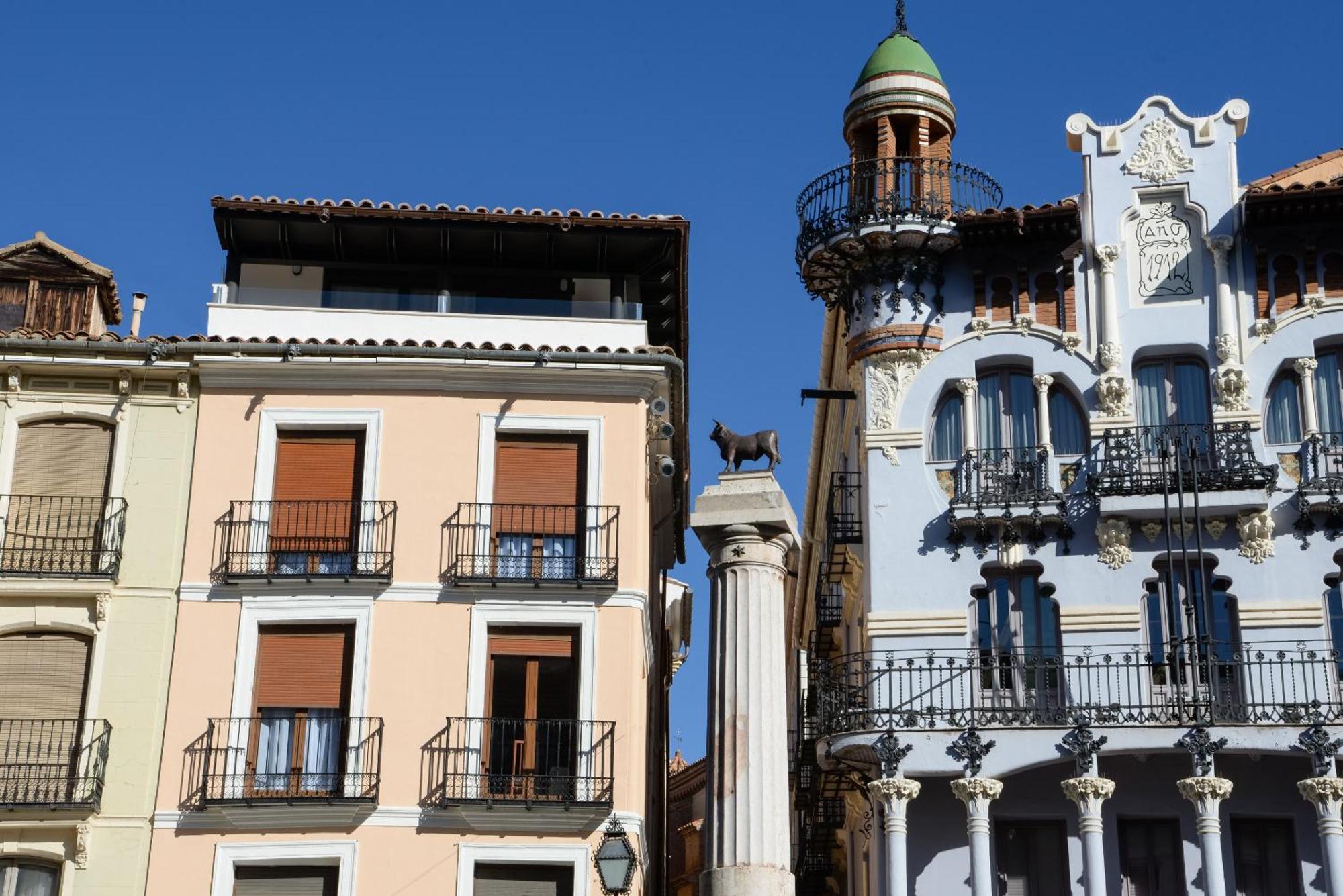 Apartamentos Plaza Del Torico Teruel Luaran gambar