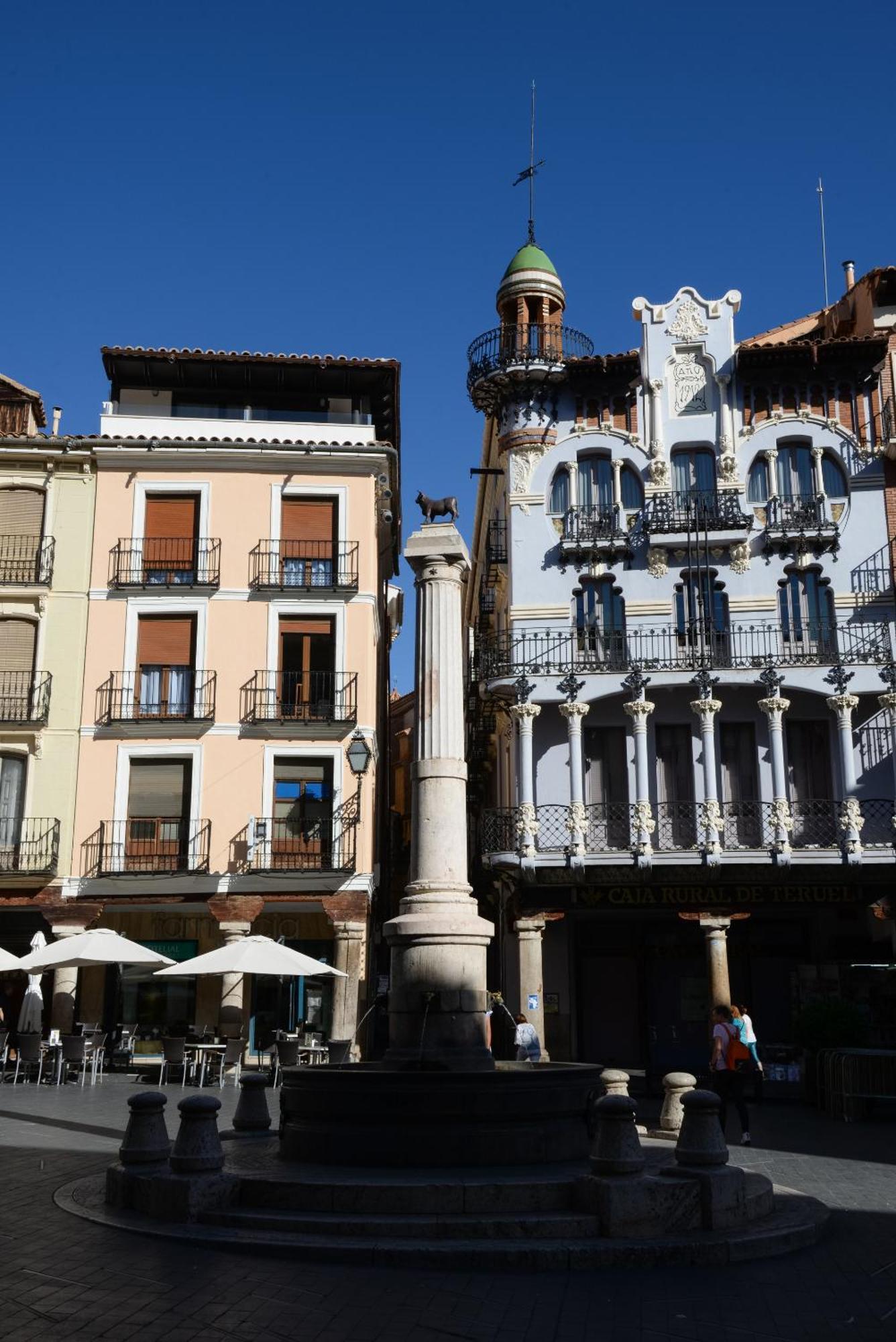Apartamentos Plaza Del Torico Teruel Luaran gambar
